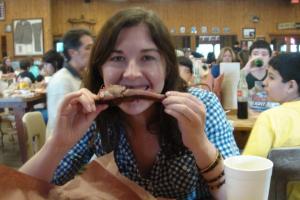 306234_2841141943699_86474423_n